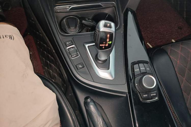 Used BMW 3 Series 2016 320Li Ambition Model Gear Lever