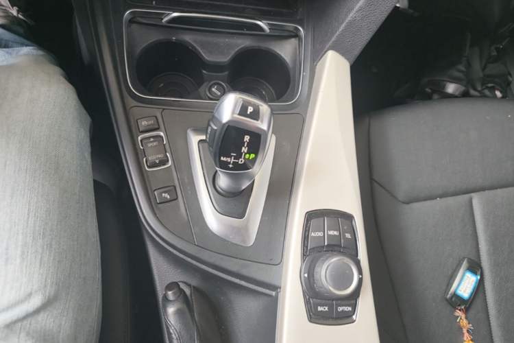 Used BMW 3 Series 2016 320Li Ambition Model Gear Lever