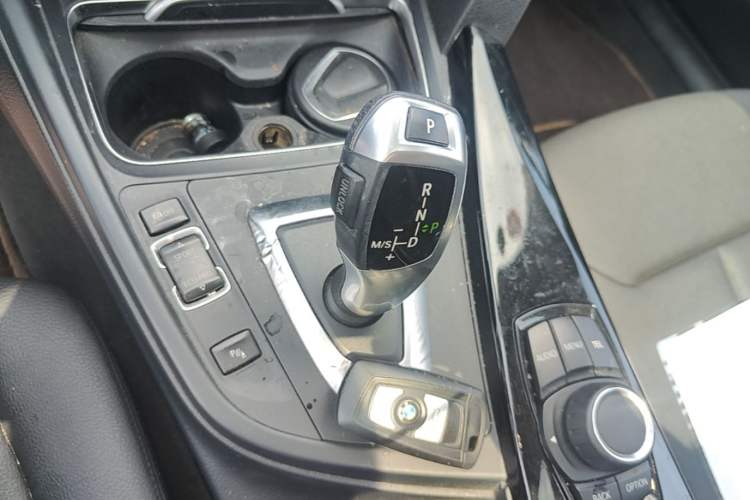 Used BMW 3 Series 2016 320Li Ambition Model Gear Lever