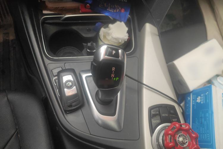 Used BMW 3 Series 2016 320i Fashion Model Gear Lever