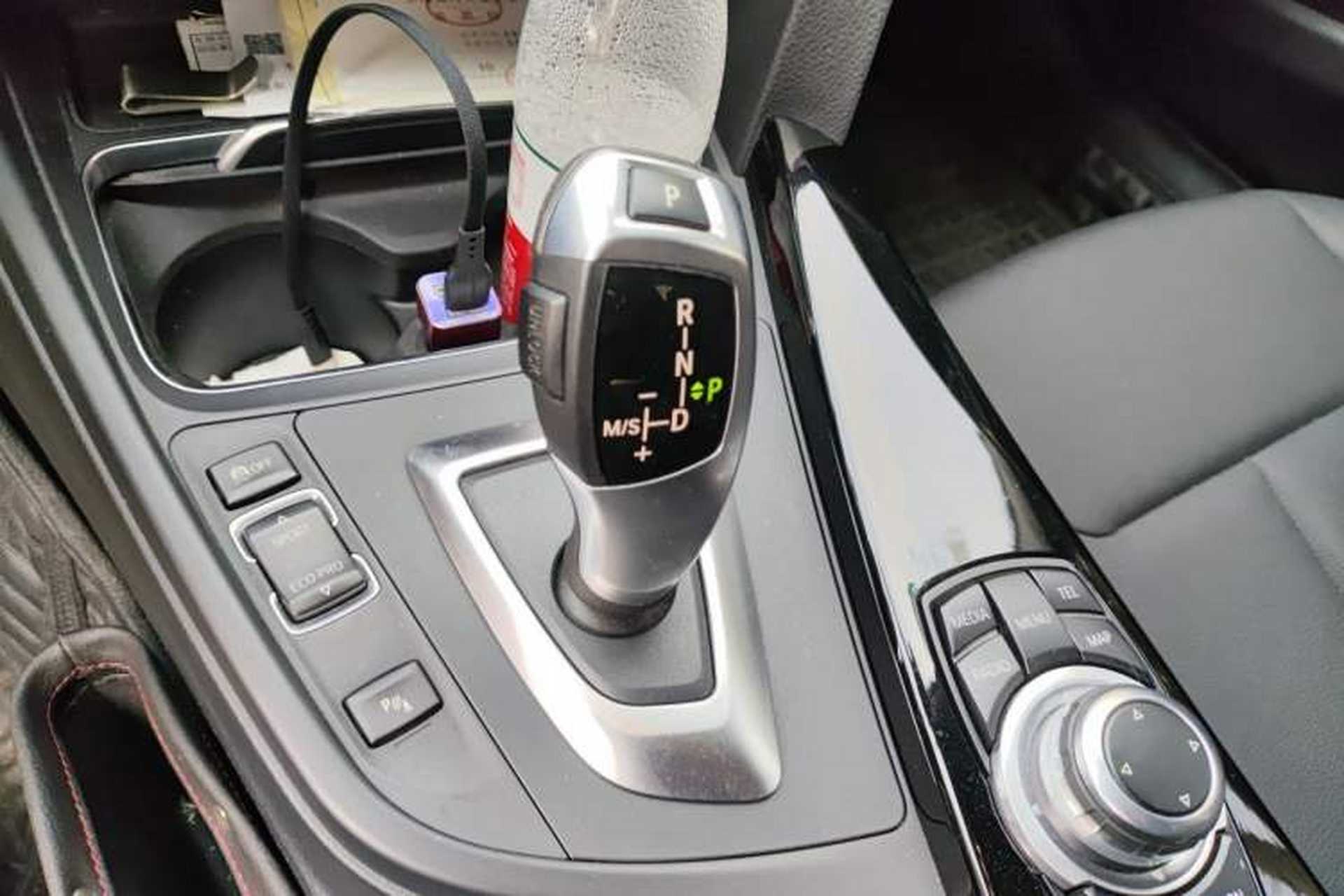 Used BMW 3 Series 2016 320Li Fashion Model Gear Lever