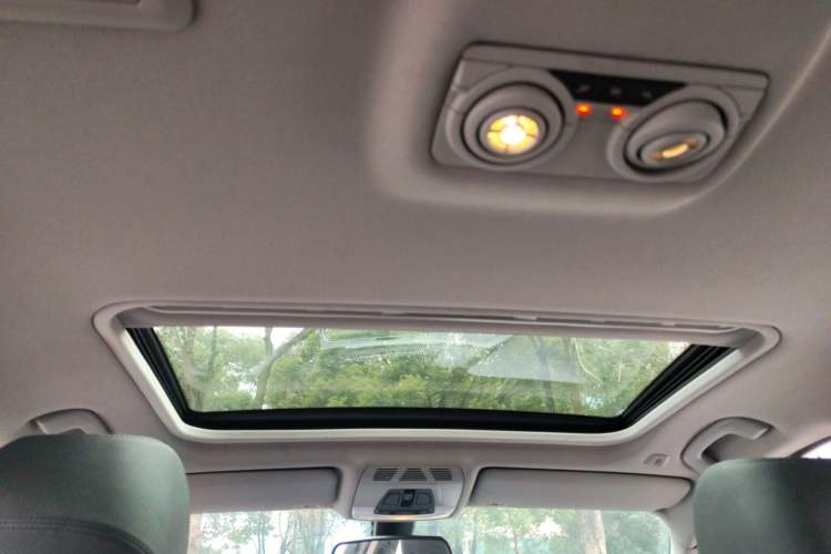 Used BMW 3 Series 2016 316Li Fashion Model Headliner