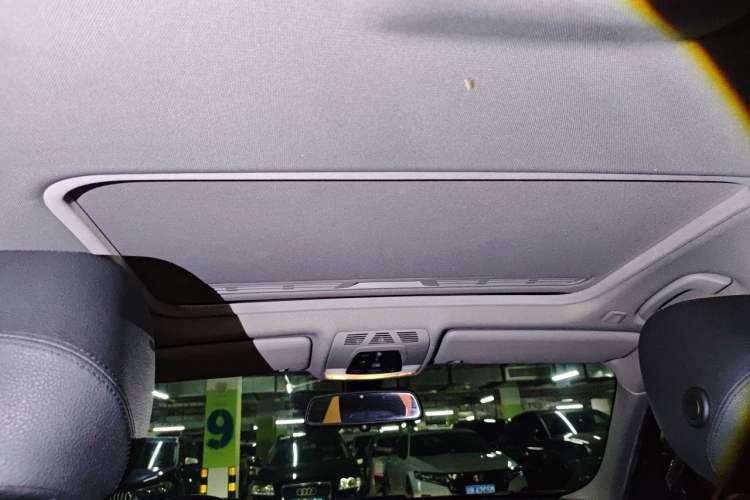 Used BMW 3 Series 2016 320Li Fashion Model Headliner