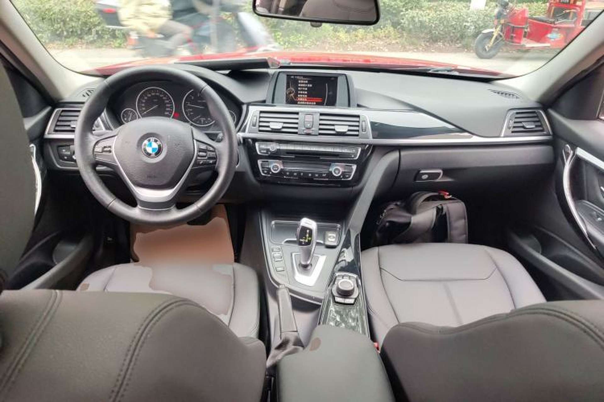 Used BMW 3 Series 2016 316Li Fashion Model Interior 2