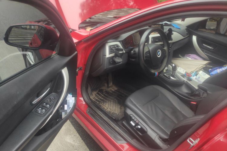 Used BMW 3 Series 2016 320i Fashion Model Interior 3