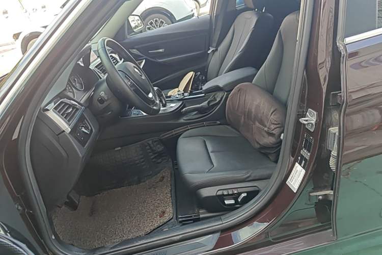Used BMW 3 Series 2016 320Li Fashion Model Left Front Seat