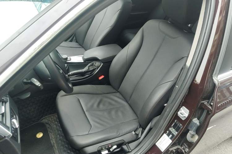 Used BMW 3 Series 2016 320Li Ambition Model Left Front Seat