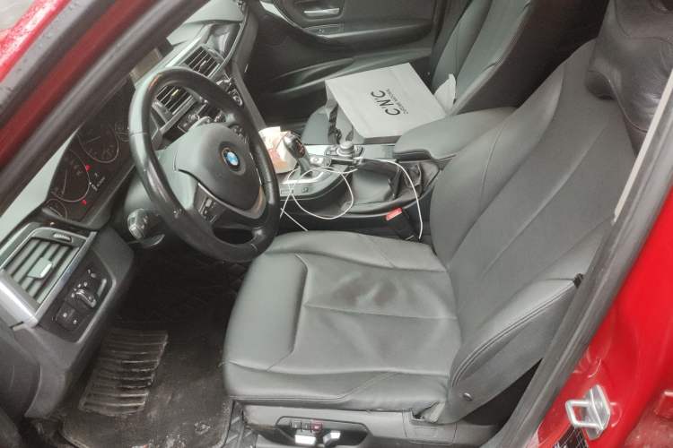 Used BMW 3 Series 2016 320i Fashion Model Left Front Seat