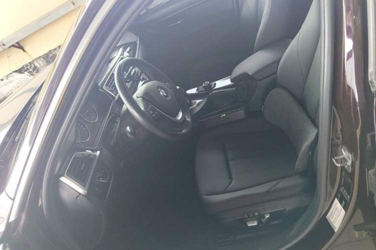 Used BMW 3 Series 2016 320Li Ambition Model Left Front Seat