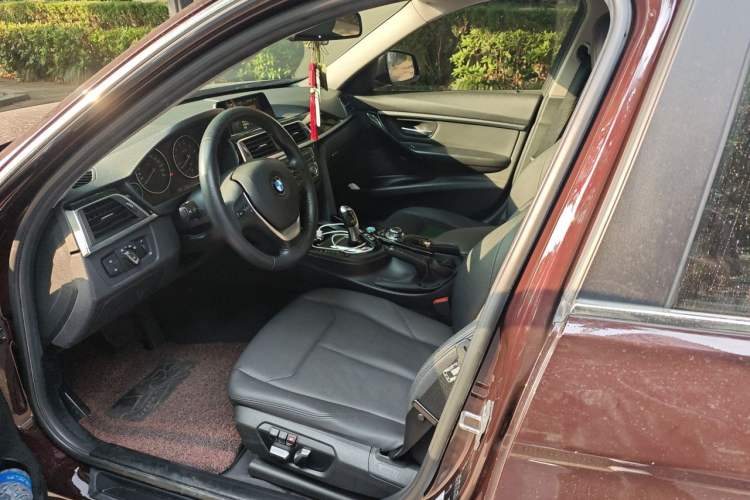Used BMW 3 Series 2016 320Li Fashion Model Left Front Seat