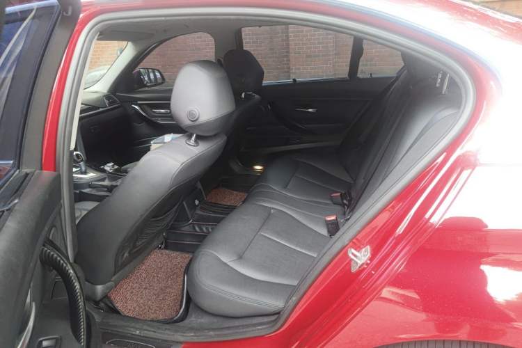 Used BMW 3 Series 2016 320Li Ambition Model Left Rear Seat