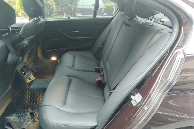 Used BMW 3 Series 2016 320Li Ambition Model Left Rear Seat