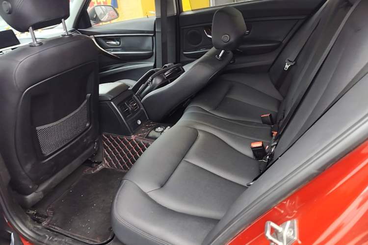 Used BMW 3 Series 2016 320Li Ambition Model Left Rear Seat