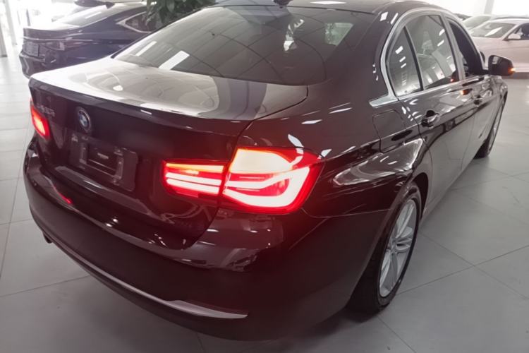 Used BMW 3 Series 2016 320Li Fashion Model Rear Right 45 Deg