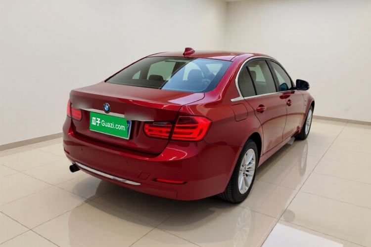Used BMW 3 Series 2016 316Li Fashion Model Rear Right 45 Deg