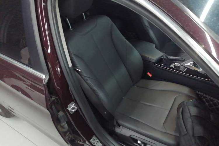 Used BMW 3 Series 2016 316Li Fashion Model Right Front Seat
