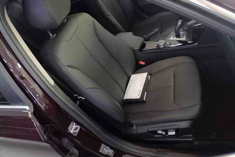 Used BMW 3 Series 2016 320Li Fashion Model Right Front Seat