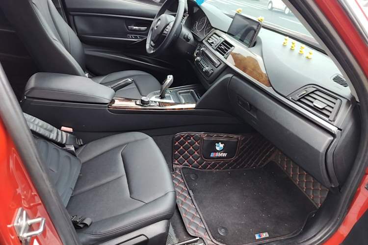 Used BMW 3 Series 2016 320Li Ambition Model Right Front Seat
