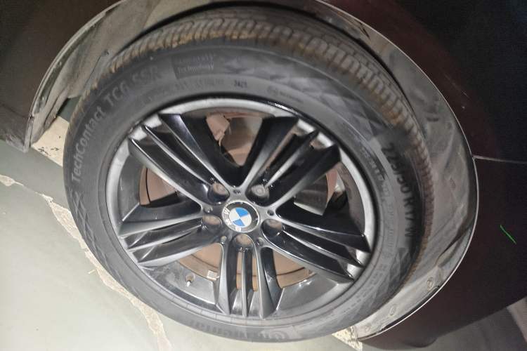 Used BMW 3 Series 2016 320Li Fashion Model Right Front Wheel Hub