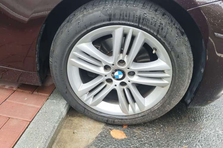 Used BMW 3 Series 2016 320Li Ambition Model Right Front Wheel Hub
