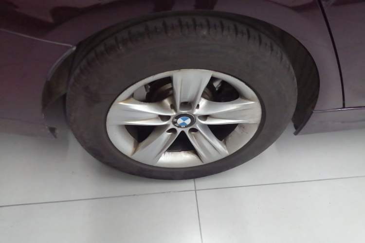 Used BMW 3 Series 2016 316Li Fashion Model Right Rear Wheel Hub