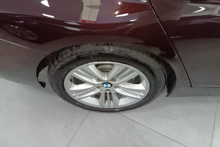 Used BMW 3 Series 2016 320Li Fashion Model Right Rear Wheel Hub