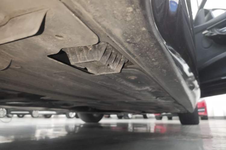 Used BMW 3 Series 2016 320Li Ambition Model Right Side Sill