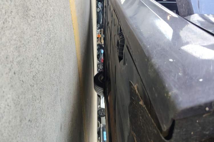 Used BMW 3 Series 2016 320Li Ambition Model Right Side Sill