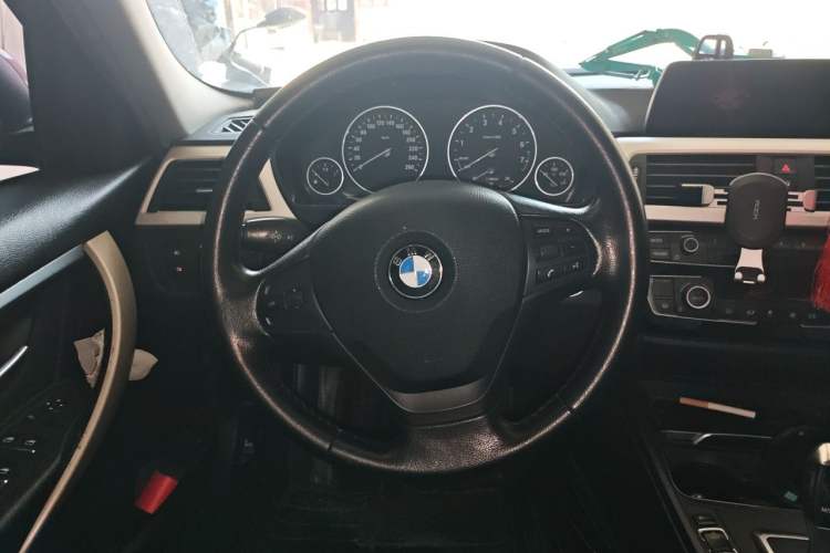 Used BMW 3 Series 2016 320Li Fashion Model Steering Wheel