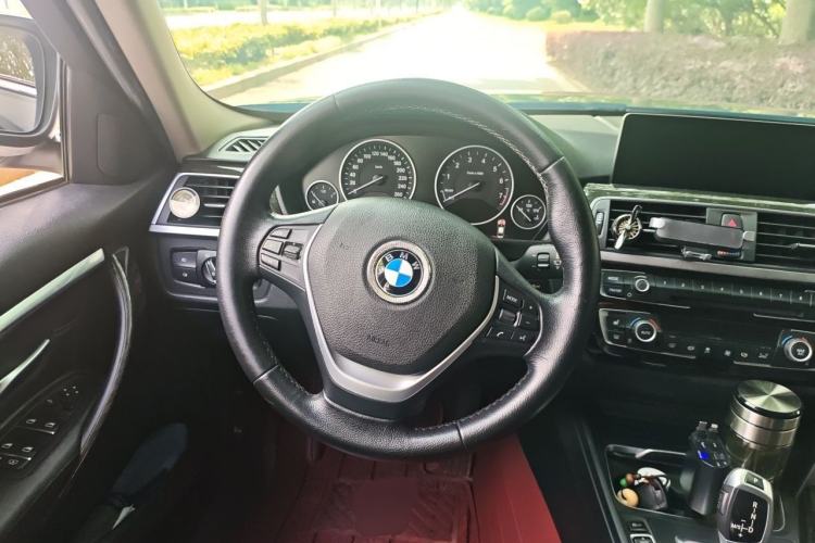 Used BMW 3 Series 2016 320Li Luxury Design Package Steering Wheel