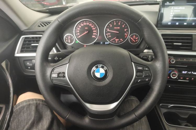 Used BMW 3 Series 2016 320Li Ambition Model Steering Wheel