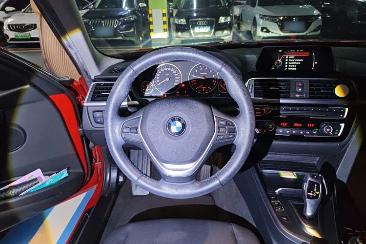 Used BMW 3 Series 2016 320Li Fashion Model Steering Wheel