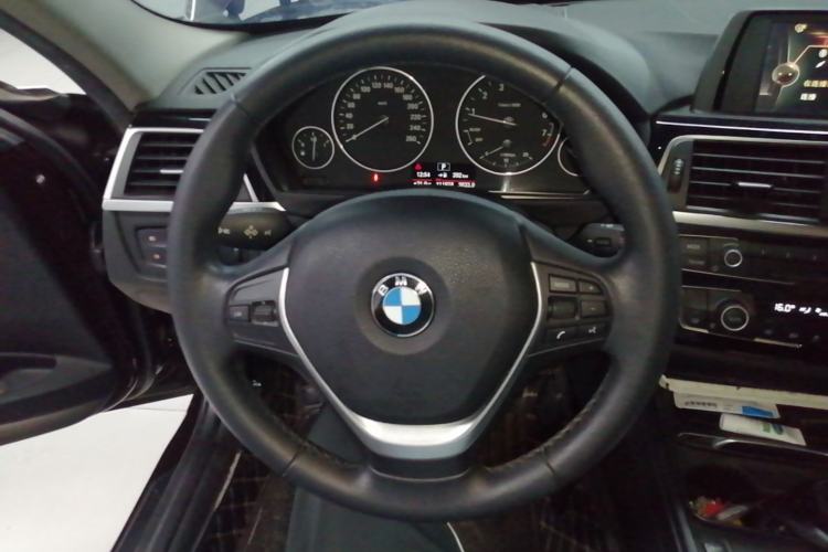 Used BMW 3 Series 2016 316Li Fashion Model Steering Wheel