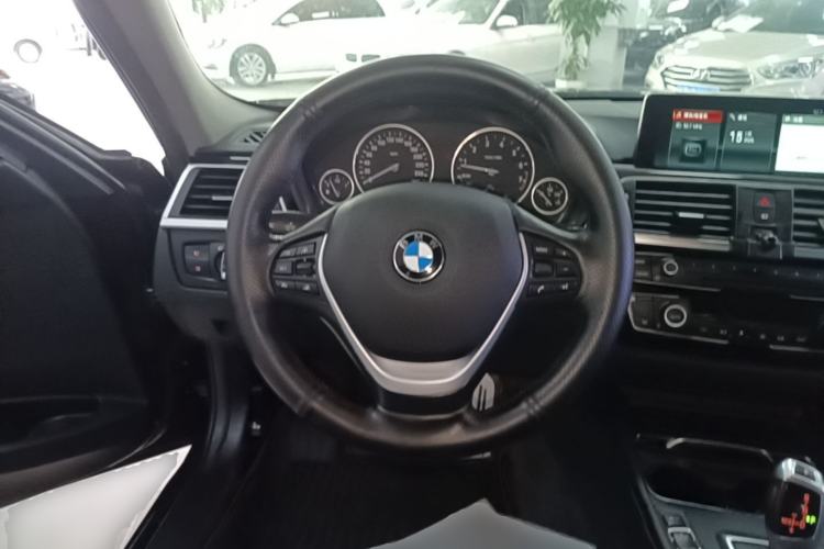 Used BMW 3 Series 2016 320Li Fashion Model Steering Wheel