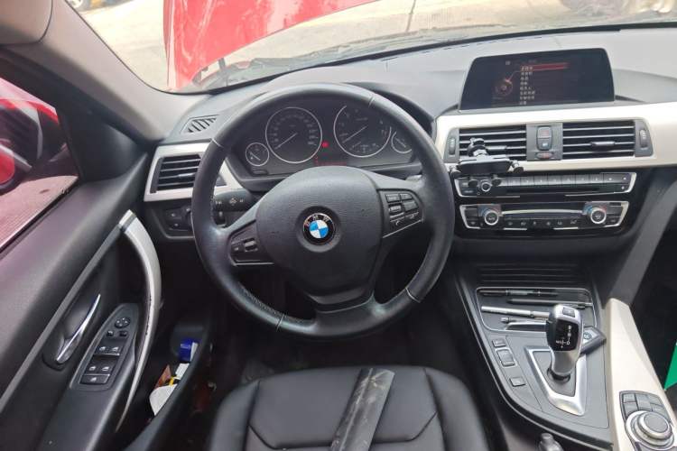 Used BMW 3 Series 2016 320Li Ambition Model Steering Wheel