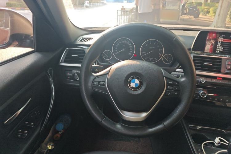 Used BMW 3 Series 2016 320Li Fashion Model Steering Wheel