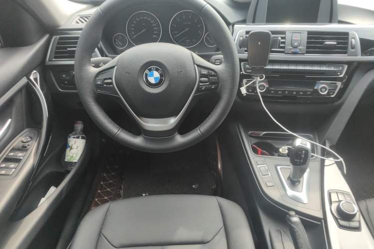 Used BMW 3 Series 2016 320Li Ambition Model Steering Wheel