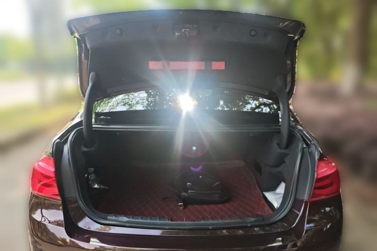 Used BMW 3 Series 2016 320Li Luxury Design Package Trunk
