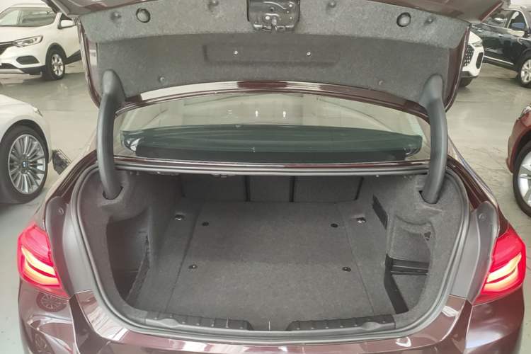 Used BMW 3 Series 2016 320Li Ambition Model Trunk