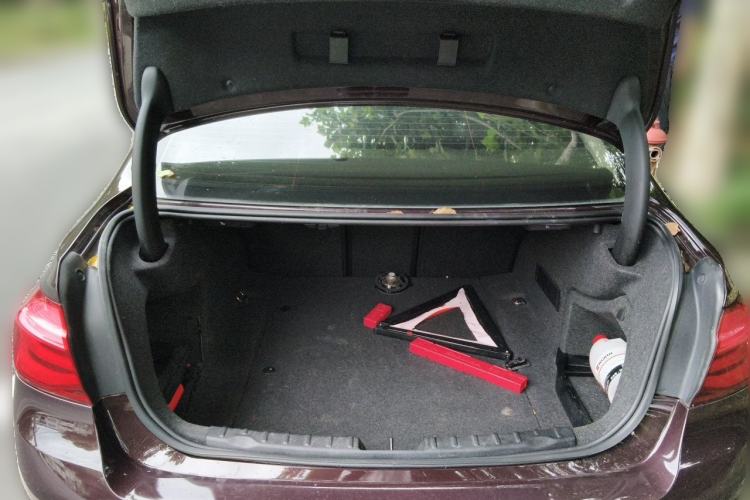 Used BMW 3 Series 2016 320Li Ambition Model Trunk