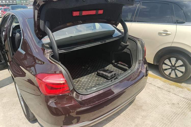 Used BMW 3 Series 2016 320Li Ambition Model Trunk
