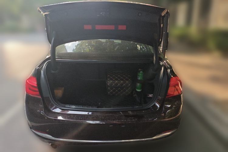 Used BMW 3 Series 2016 320Li Fashion Model Trunk