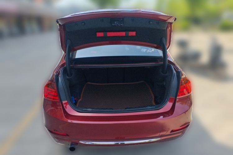 Used BMW 3 Series 2016 316Li Fashion Model Trunk