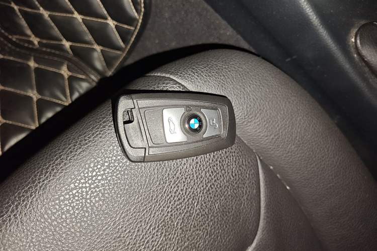 Used BMW 3 Series 2016 320Li Ambition Model Vehicle Key