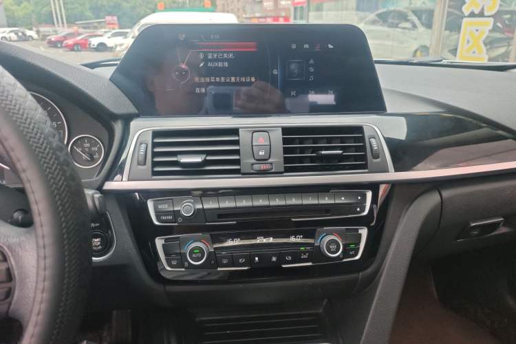 Used BMW 3 Series 2016 320Li Fashion Model Audio And AC Panel