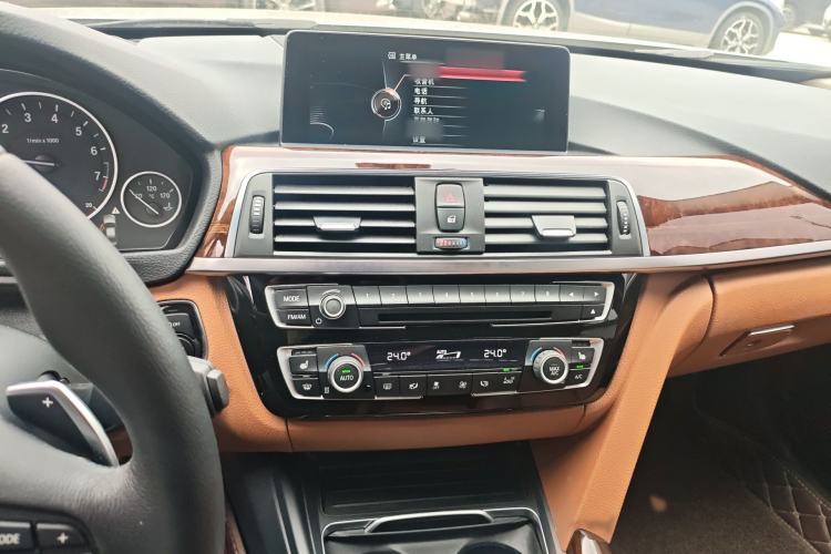 Used BMW 3 Series 2016 328Li xDrive Luxury Design Package Audio And AC Panel
