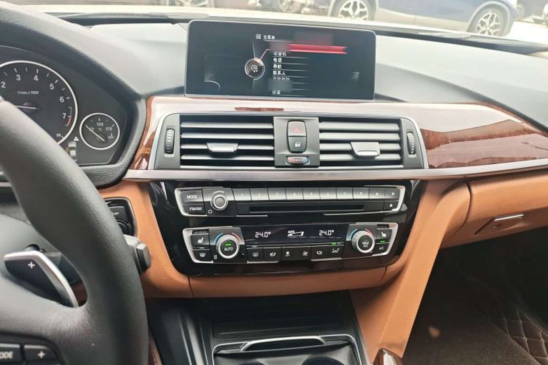 Used BMW 3 Series 2016 328Li xDrive Luxury Design Package Audio And AC Panel
