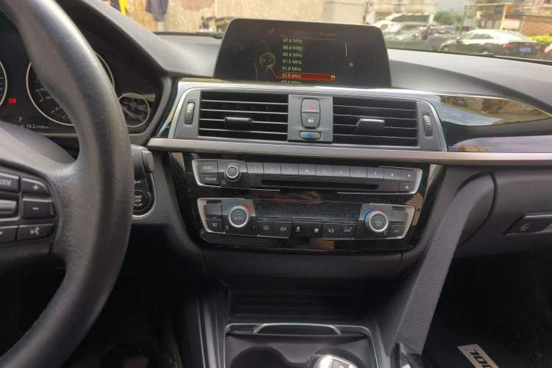 Used BMW 3 Series 2016 320Li Fashion Model Audio And AC Panel
