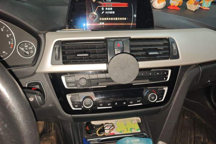 Used BMW 3 Series 2016 320Li Fashion Model Audio And AC Panel