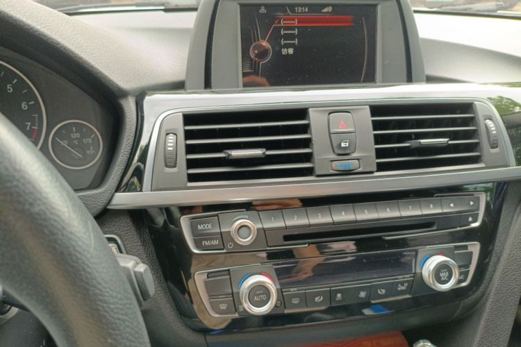 Used BMW 3 Series 2016 316Li Fashion Model Audio And AC Panel